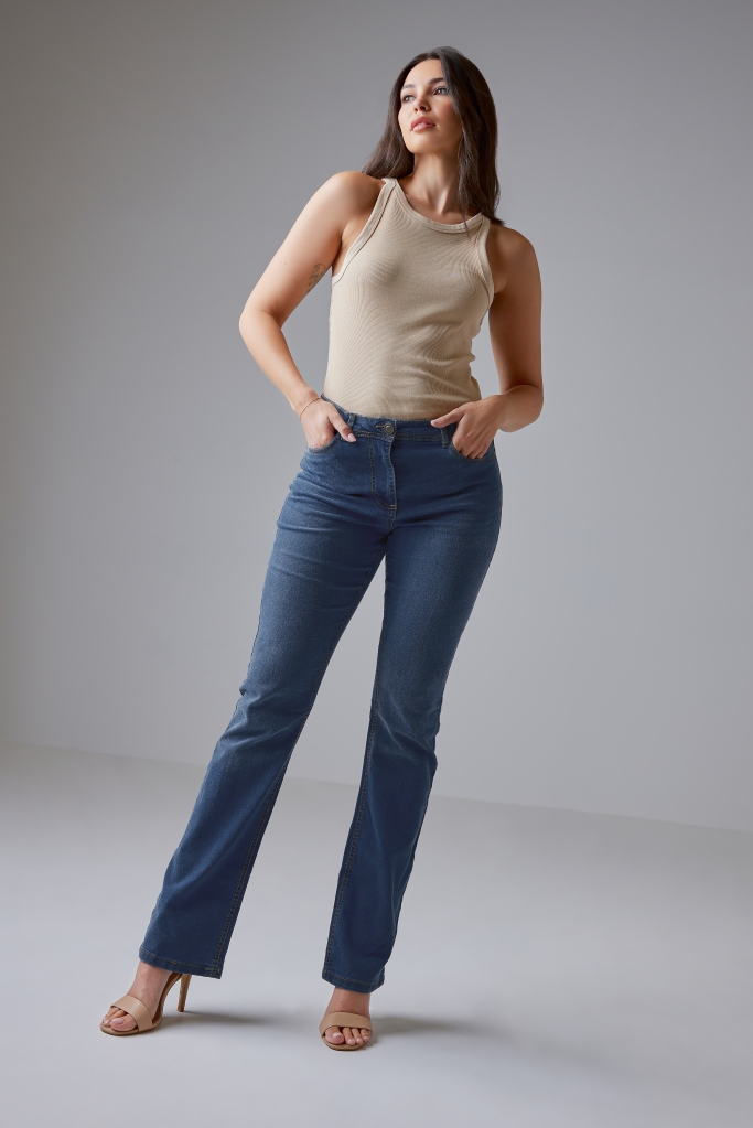 How to shop for jeans for tall women, according to experts
